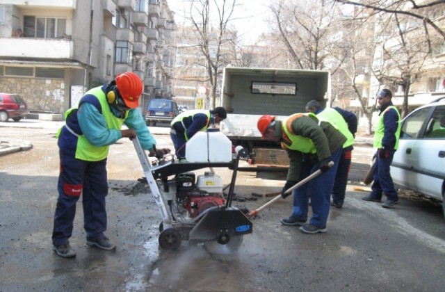 Подготовка на улица за асфалтиране - архив.