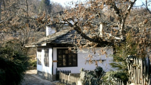 Новата седмица идва с още повисоки температури