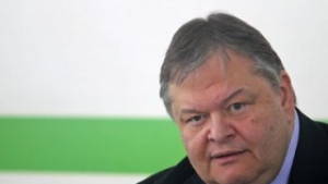 Гръцкият финансов министър Евангелос Венизелос подава оставка
