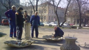 Ремонтираха чешмата на Американското пазарче