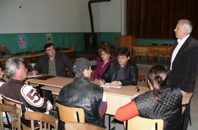 Съветниците от ГЕРБ-Шумен правят регистър за проблемите по селата