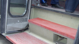 Скандал в общината съветници и превозвачи се караха заради пенсионерските