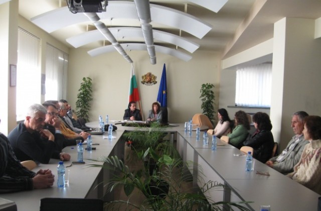 Разясниха схема „Подкрепа за развитието на клъстерите в България”