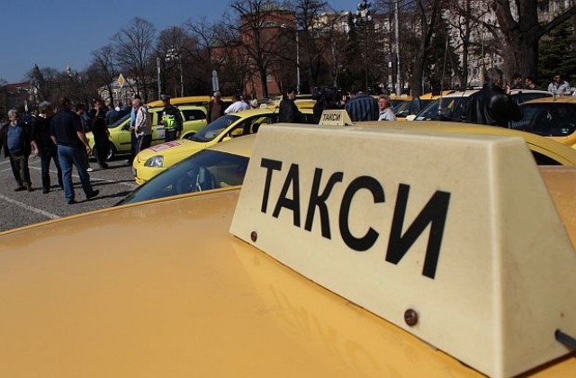 Такси уби две възрастни жени на пешеходна пътека в София