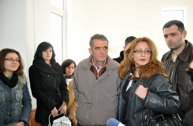 Пак отложиха делото за потрошените коли на Рашкови