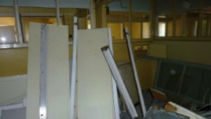 Акция за почистване на нов център за деца с аутизъм