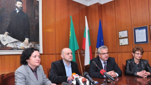 Министър Дончев Сагата с Водния цикъл е на финала