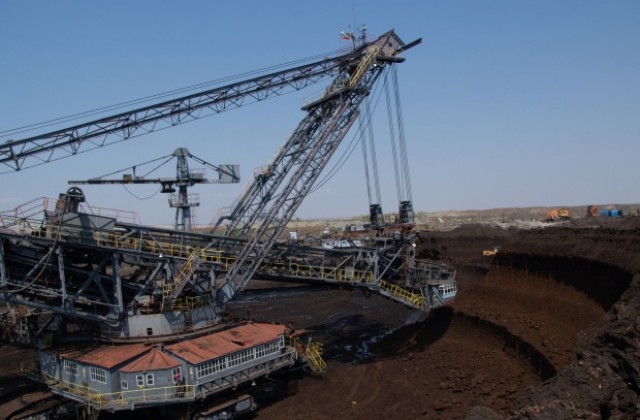 Рехабилитиран багер се връща в рудник „Трояново-1“