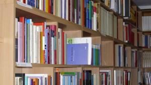 Дарителската кампания на областна администрация събира книги за бесарабските българи