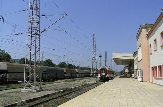 Високо напрежение по жп линията между Димитровград и Ябълково