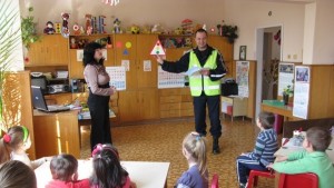 Деца от П Търмбеш със сведетелства Помощникшофьор