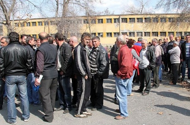 Протестите в Кърджали продължават, Захариев отмени пресконференцията