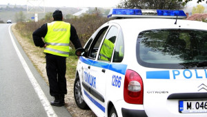 Засякоха автомобил с фалшива винетка