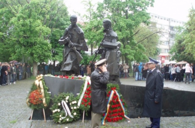 В Силистра ще изграждат Стена на славата към паметника на 31 Силистренски пехотен полк /Железния/