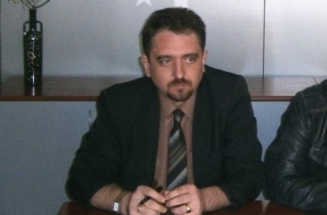 Съветникът Мартин Митев предлага 4000 литра гориво за полиция и жандармерия