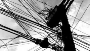 Режат висящи кабели в центъра и във Владиславово