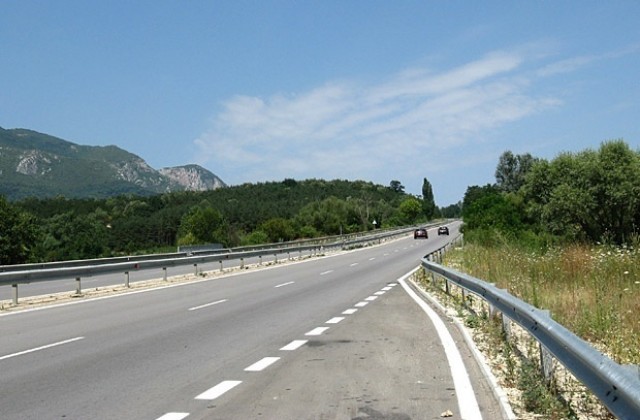 Автомагистрала Хемус е временно затворена в посока Варна