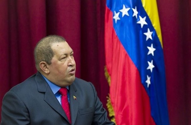 Уго Чавес отново замина за Куба за втори курс радиотерапия