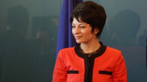 Здравният министър ще посети село Бисер където започва имунизация срещу