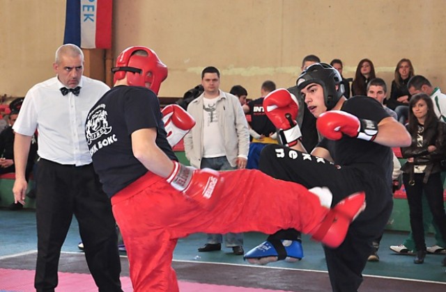 Врачанските кикбоксьори с 18 медала