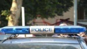 Задигнаха Мерцедес и 2 тона метални стилажи