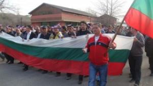 Металурзите от ОЦК още чакат заплати организират общоградски протест