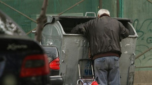 Намериха труп на бебе до контейнер за смет