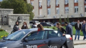 Медиците от Сливен показват майсторско шофиране и точен мерник по