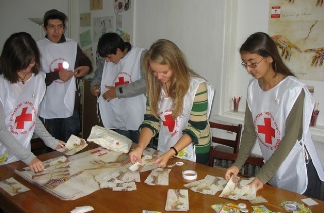 Кампания на доброволци от БМЧК на Цветница