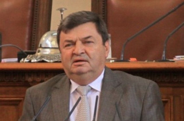 Червен депутат критикува Агенцията за малки и средни предриятия за представяне на изложения