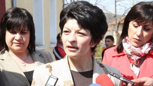 Увеличават заплатите на медиците в Спешна помощ с между 10