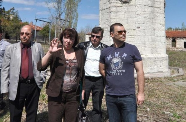 Дянков за църквите в Бисер и Лешниково: Дадохме на областната тертипа за разчети