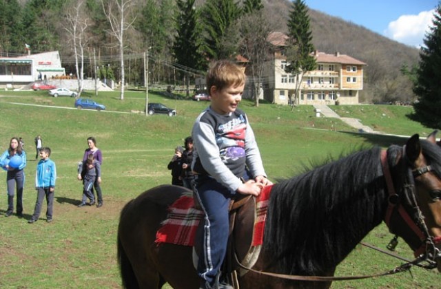 Хипотерапия за деца във Врачанския балкан