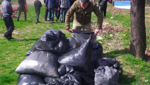 70 чувала боклук в Царево