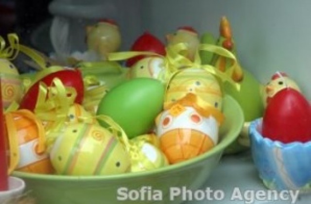 Конкурс за великденско яйце и обреден хляб в Елена