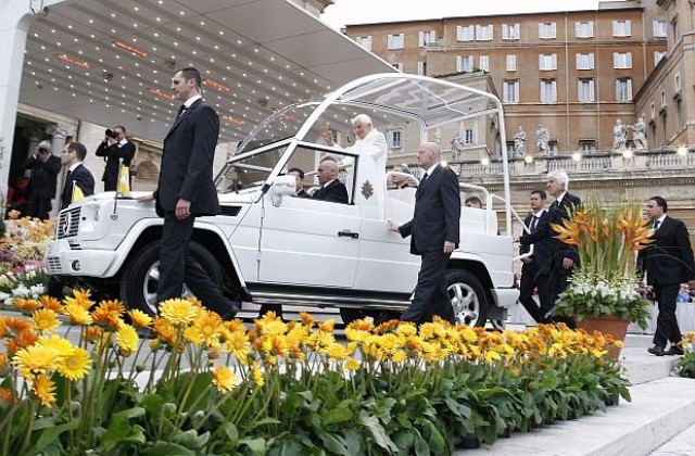 Първите електромобили на италианската полиция ще охраняват Ватикана