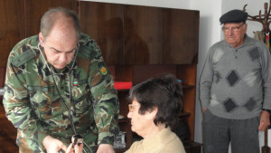 Военни медици преглеждат безплатно по селата в старозагорско