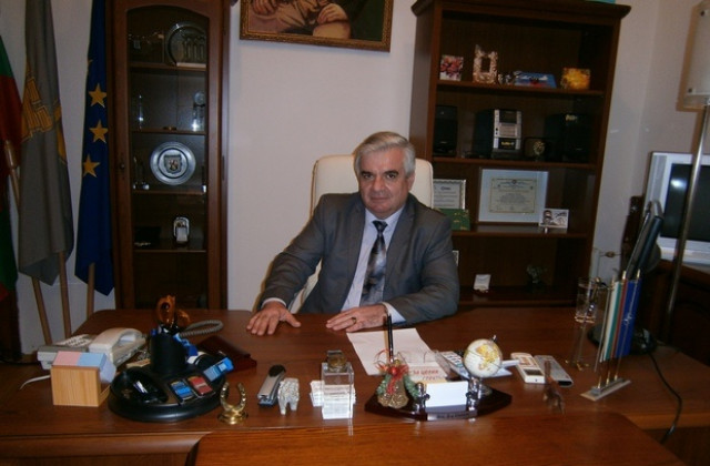 Поздрав към плевенчани от кмета на Плевен