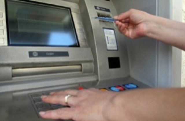 Деветима българи са задържани в Куала Лумпур за източване на банкомати