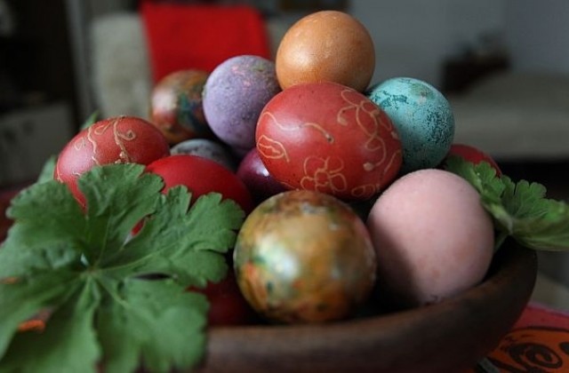 Да не преяждаме с яйца, козунак и агнешко, напомнят експерти