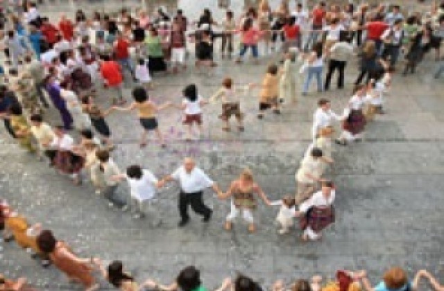 Агънце и прасенце за най-големите късметлии във  Векикденската томбола