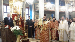 Празнична Великденска литургия събра стотици в храма Света Марина