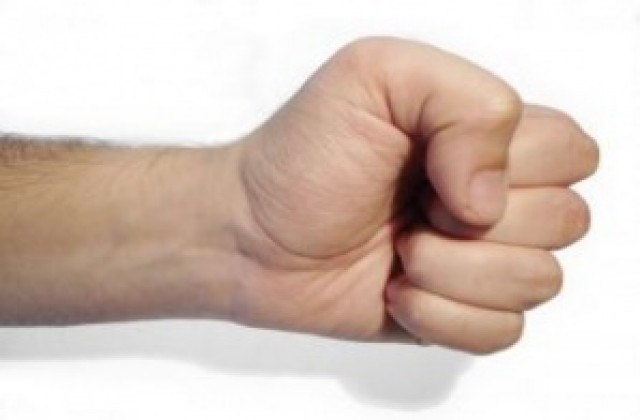 12-годишно дете е в болница след побой