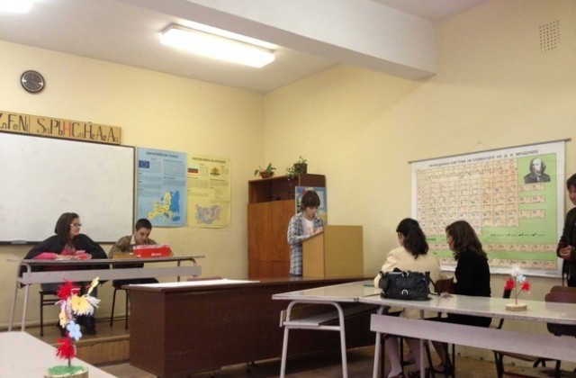 Учениците от ОУ Н.Й.Вапцаров представиха своя клуб Зелени алтернативи