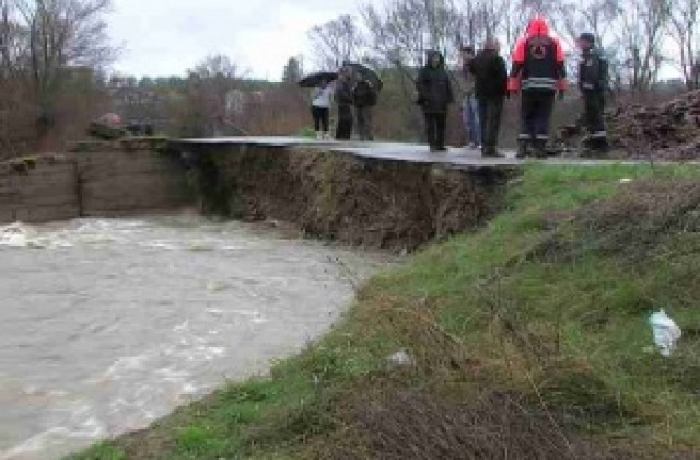 Мостът при Долно село е обезопасен
