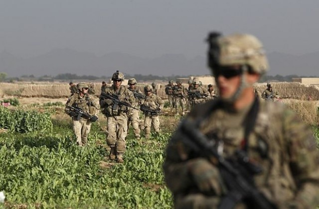 Хеликоптер на НАТО се разби в Афганистан, четирима души вероятно са загинали