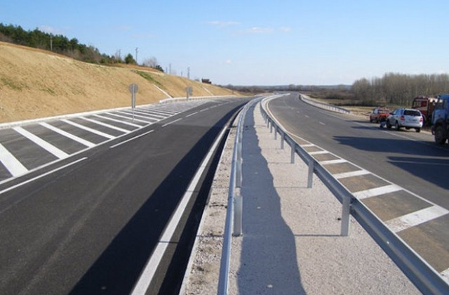 Инспектират изграждането на 34 км от автомагистрала Марица