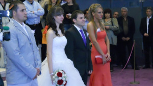 Първите младоженци сефтосаха новата ритуална зала