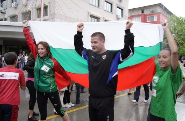 Над 2100 души участваха в първото благотворително масово бягане в Стара Загора