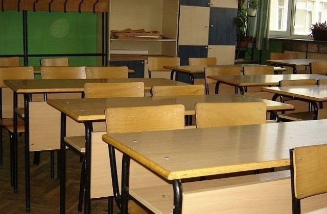 Приключва междуучилищното състезание „Народните будители и аз”